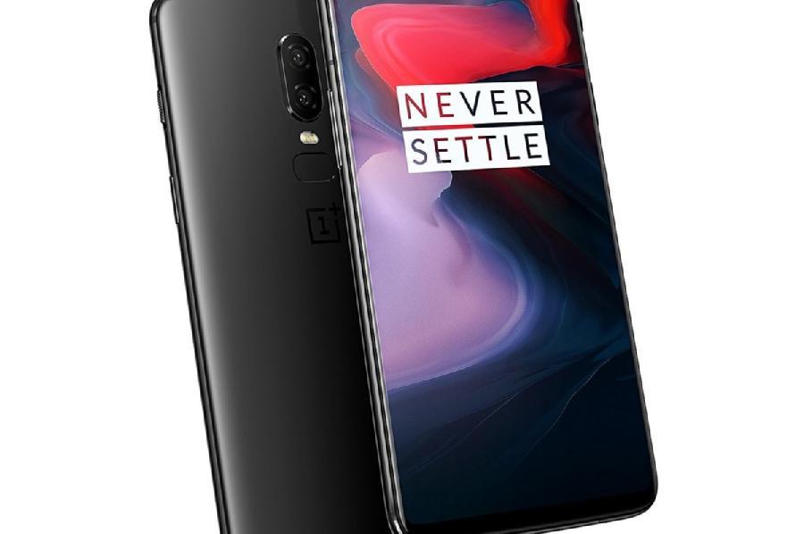 OnePlus 6 modelinin şəkilləri və qiyməti artıq bilinir.