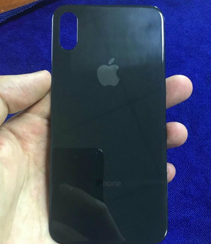 iPhone 8-in arxa panelinin götüntüləri yayıldı