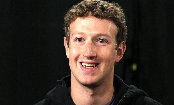 Mark Zuckerberg Facebook hissələrini satır!