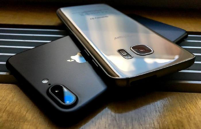 Galaxy S8 AnTuTu-da iPhone 7 Plus-ı əzdi!